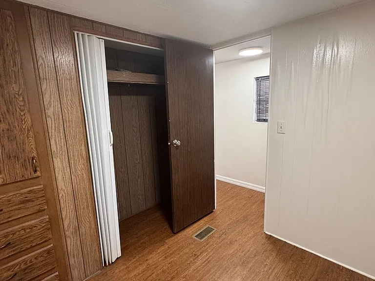 2522 Amberly Rd NE — Photo 13