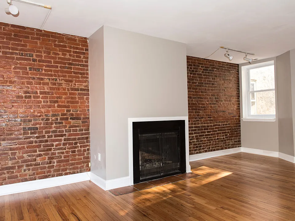 Huge Living Room w/ Fireplace
