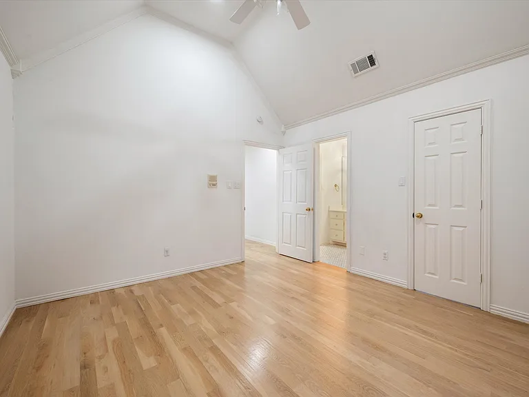 1004 Chimney Hill Trl — Photo 28