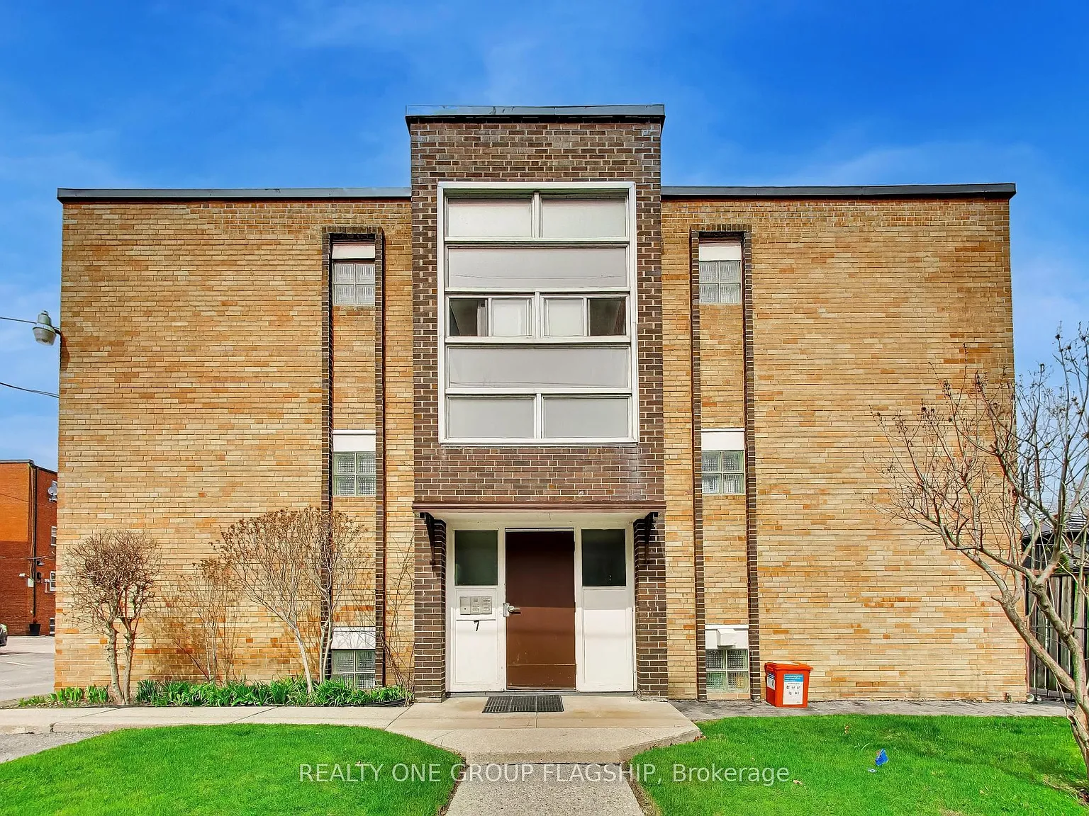 1 bed, $2,075 — Photo 1