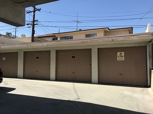 2nd image of 1056 W 9th St #4