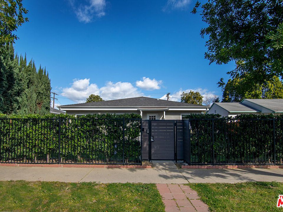 1st image of 18039 Burbank Blvd