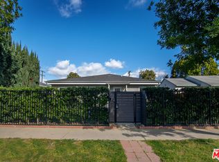18039 Burbank Blvd, Encino, CA 91316