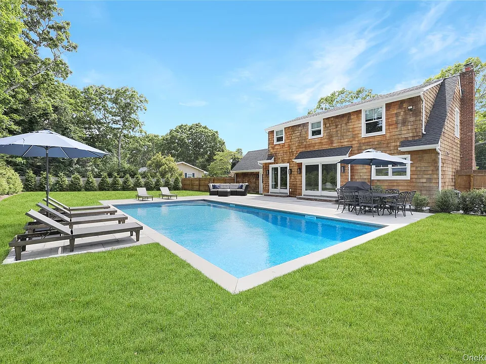 16 Pin Oak Ln