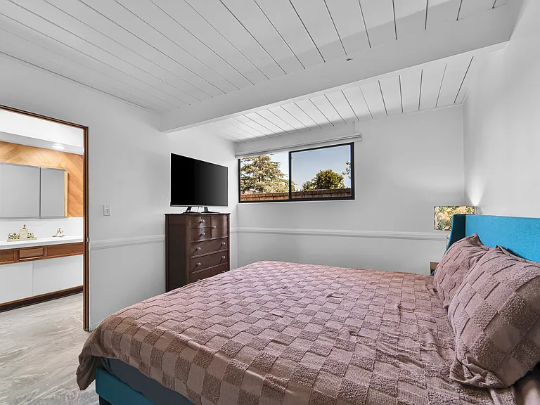 12600 Jimeno Ave — Photo 6