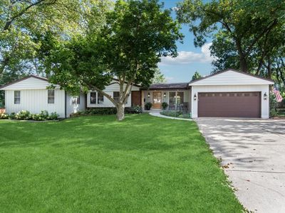 905 Aurora Way, Wheaton, IL, 60189