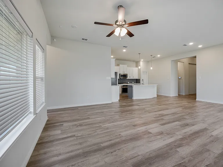 1205 Indianola Trl — Photo 3