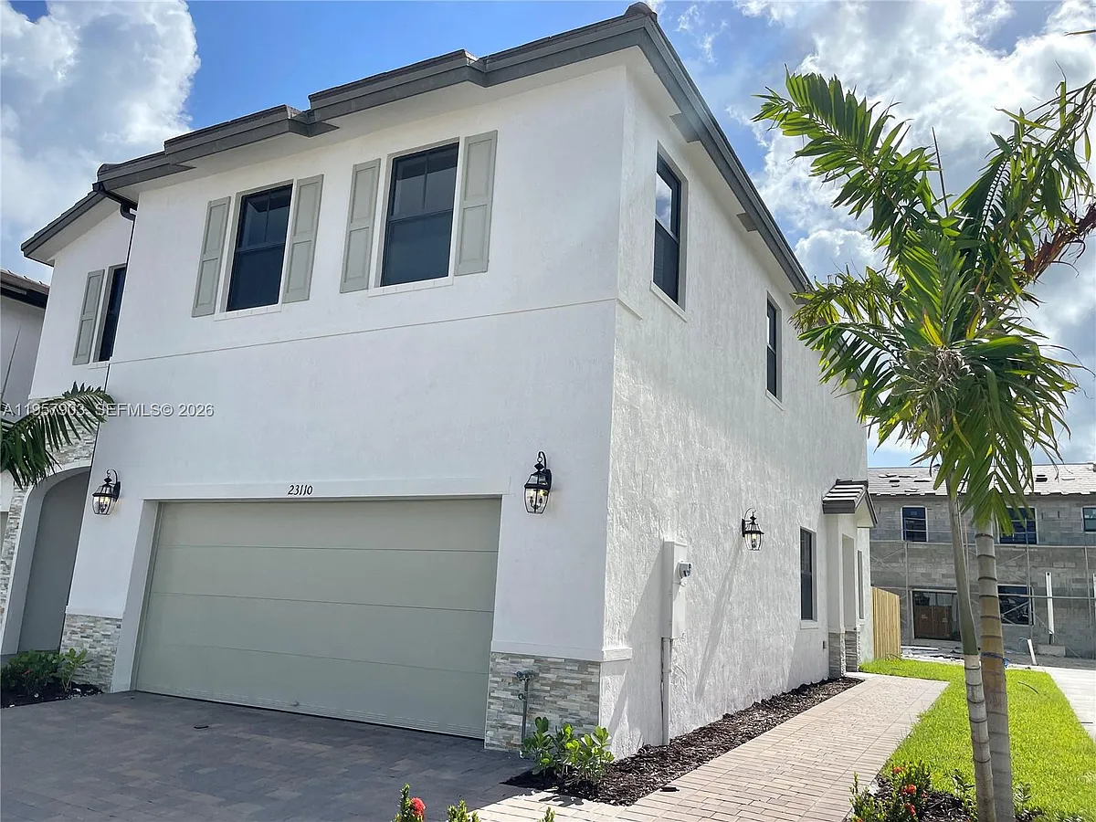 Building Photo - 23110 SW 129th Pl #23110