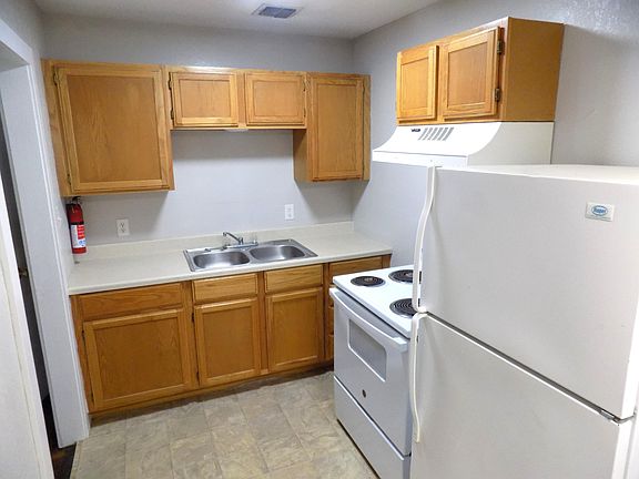 5th image of 1815 W Avenue K