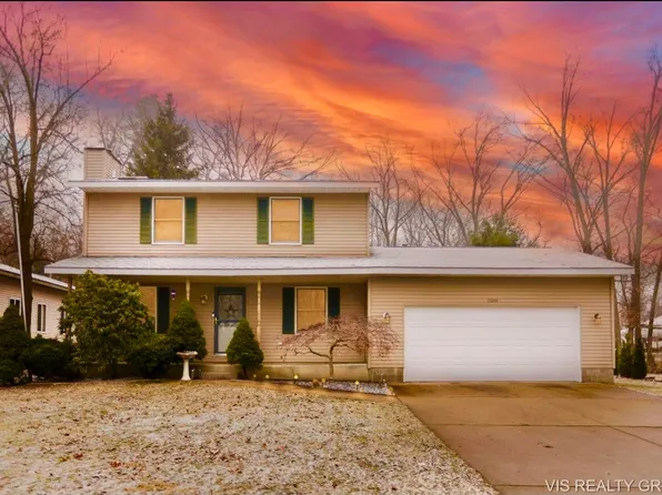 15844 Cotters Ln, Spring Lake, MI 49456