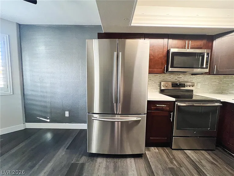 8410 Eldora Ave #1004 — Photo 31