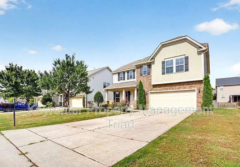 504 Eagles Way — Photo 44