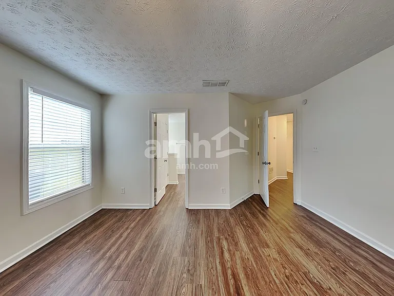 643 Bartow Dr — Photo 11