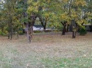 160 Schoolhouse Ln, Shady Cove, OR 97539