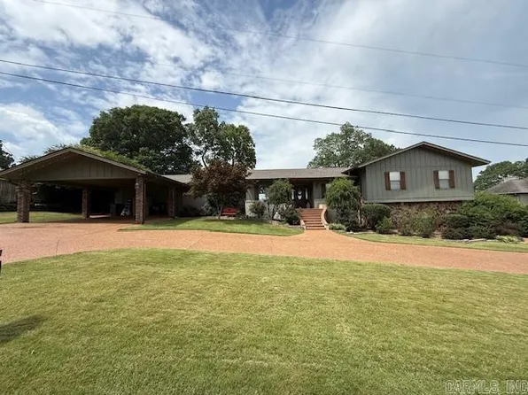 825 Dennison Hts, Batesville, AR 72501