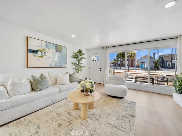 920 W Balboa Blvd, Newport Beach, CA 92661