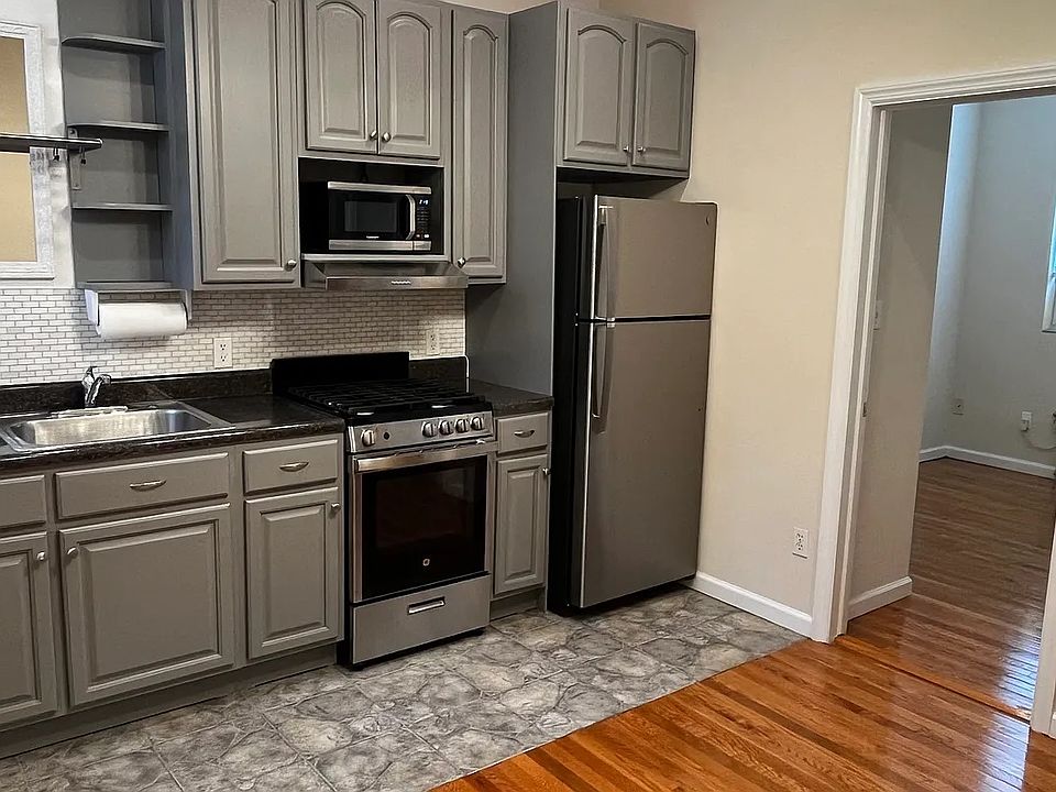 1st image of 32-29 Steinway St #2