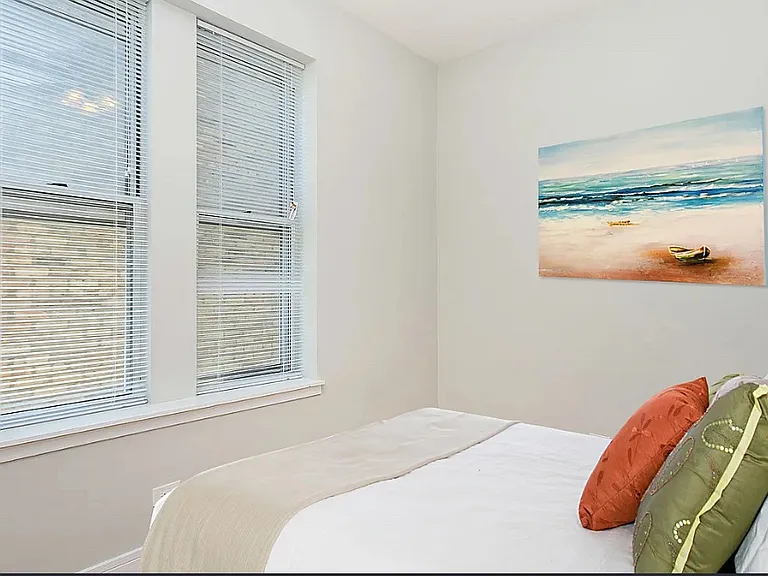 1812 W Cortland St #1F — Photo 5