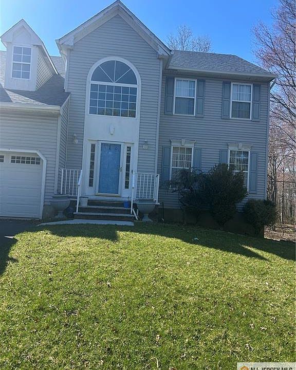1st image of 17 Heritage Dr