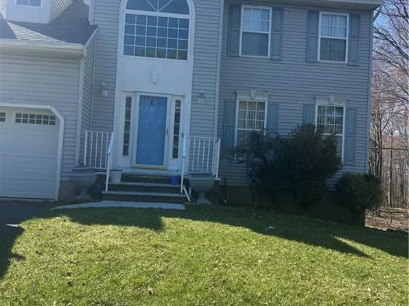 17 Heritage Dr, South River, NJ 08882