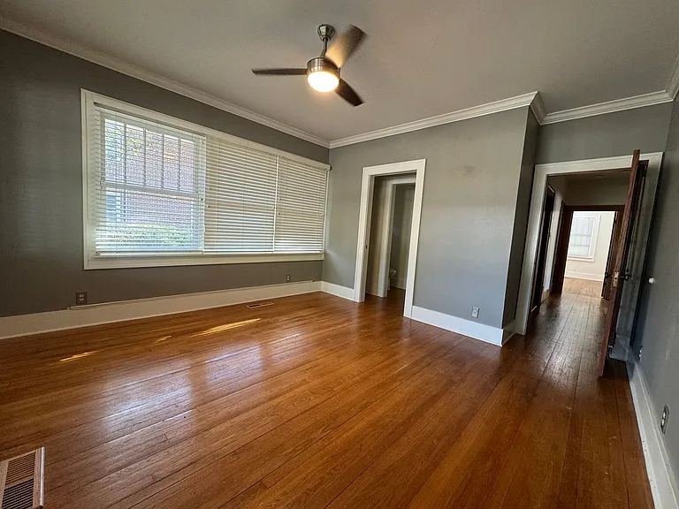1523 W Broadway Ave — Photo 15