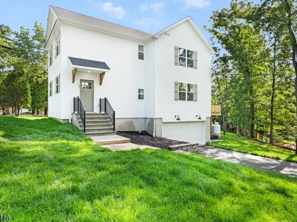 37 Madison Trl, Hopatcong Boro, NJ 07843
