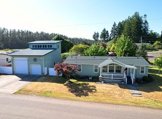 605 Tiara St, Lakeside, OR 97449