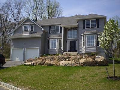 1st image of 101 Winding Brook Ct
