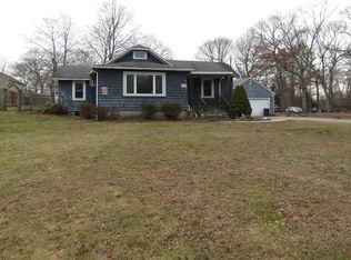 144 Swezey Ln, Middle Island, NY 11953