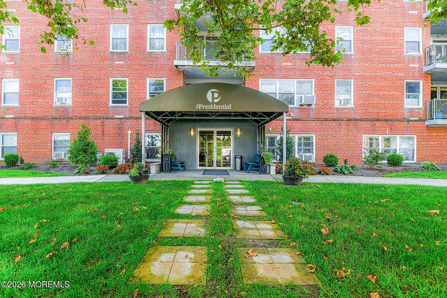 1615 Park Avenue #3B photo 1