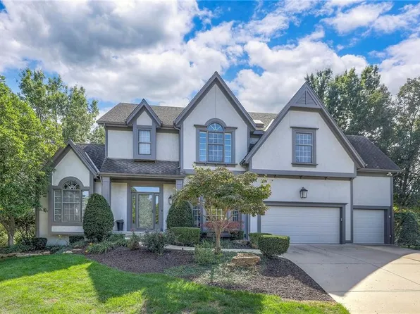 4545 W 141st Ter, Leawood, KS 66224