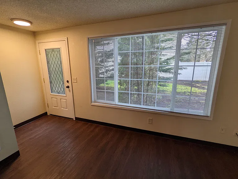 7833-7875 SE Johnson Creek Blvd — Photo 34
