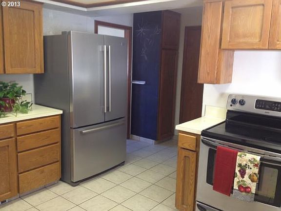 3rd image of 9109 NE 83rd Ave