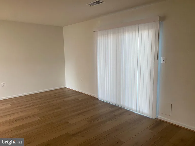 10175 Irongate Way — Photo 8