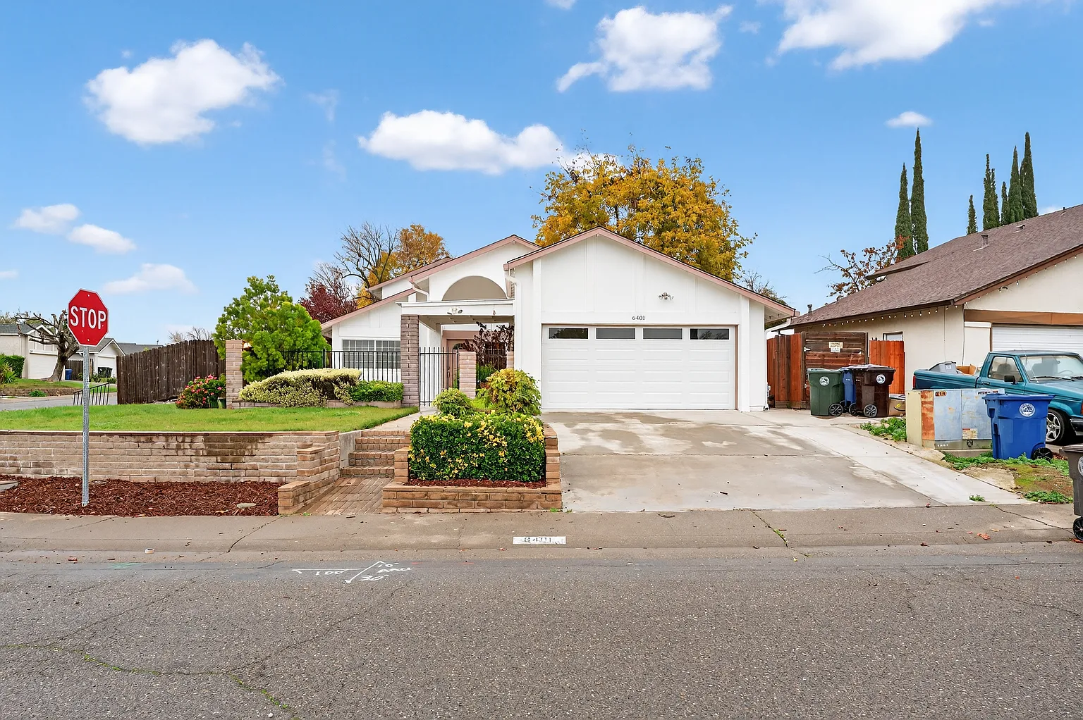 6401 Carmelwood Dr photo 1