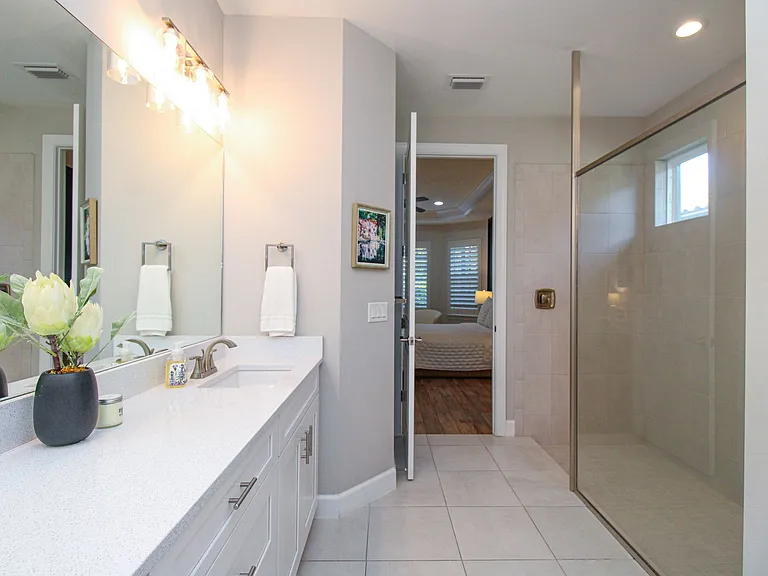 9423 Terresina Dr — Photo 47