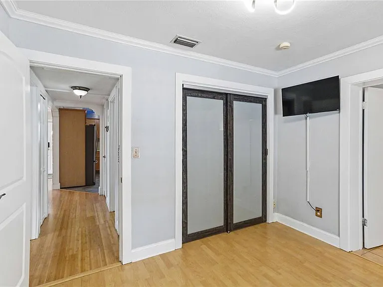2713 W Braddock St — Photo 21