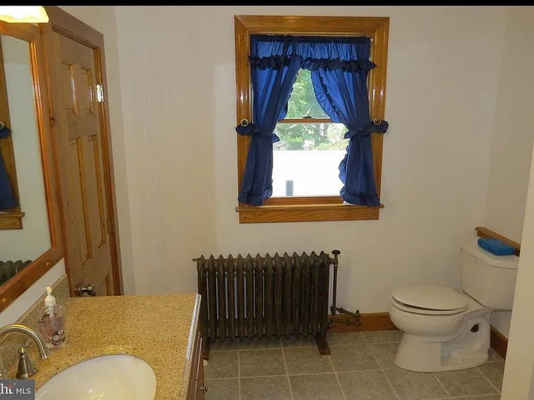 Upstairs Bathroom