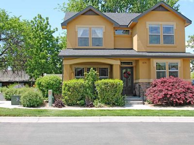 876 E Shadow Creek Ln, Eagle, ID, 83616