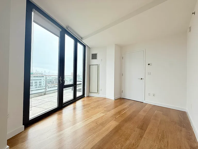 491 Keap St #12E — Photo 18