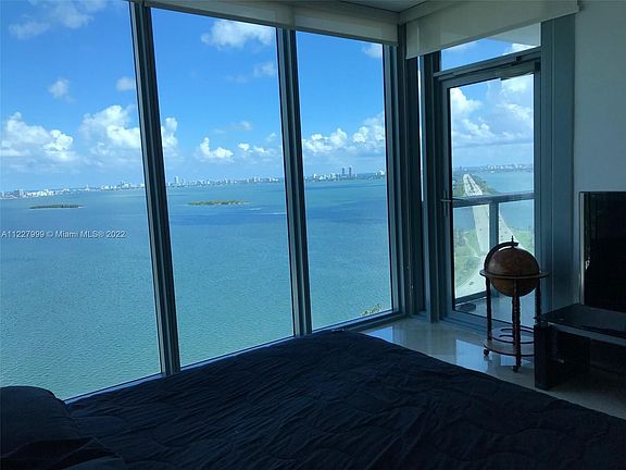 5th image of 601 NE 36th St APT 2611