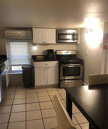 3rd image of 1510 Mystery St #B