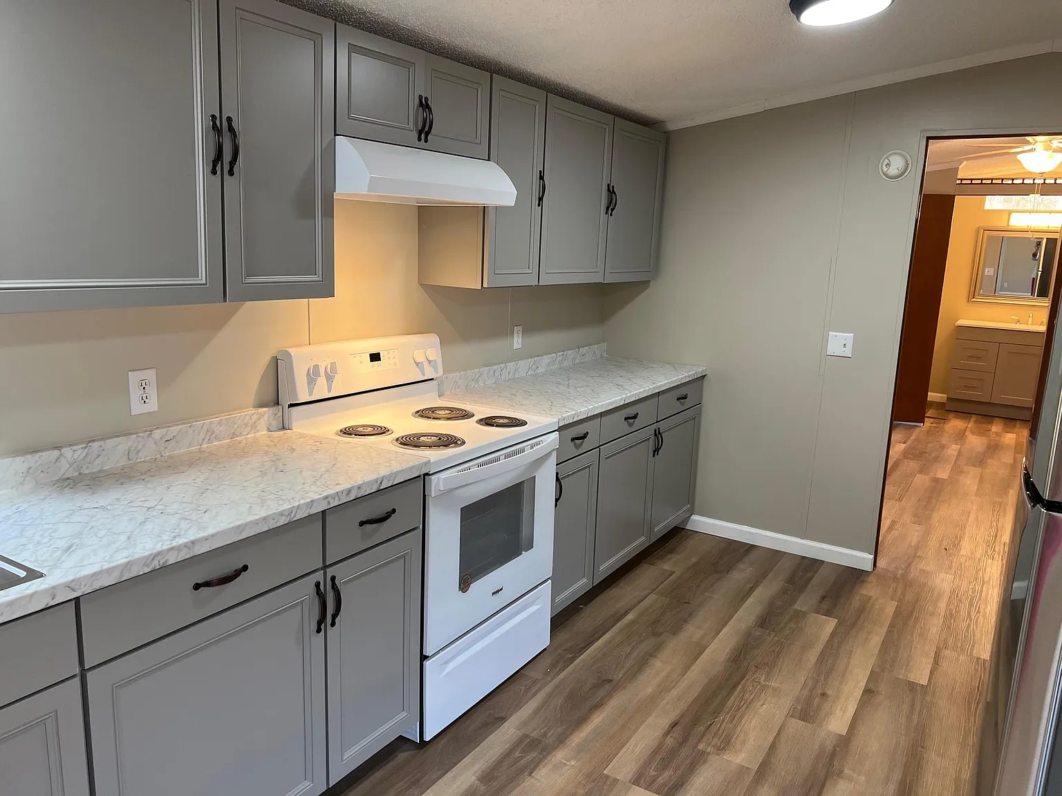 2 bed, 1022 sqft, $1,300 — Photo 3