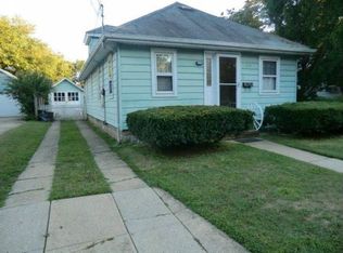 179 Smith St, Merrick, NY 11566