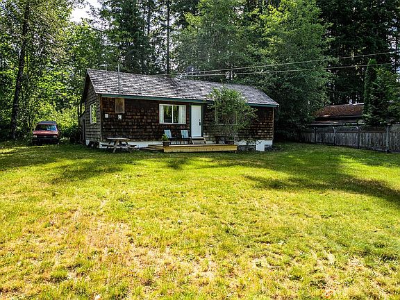 3rd image of 706 Delta Dr
