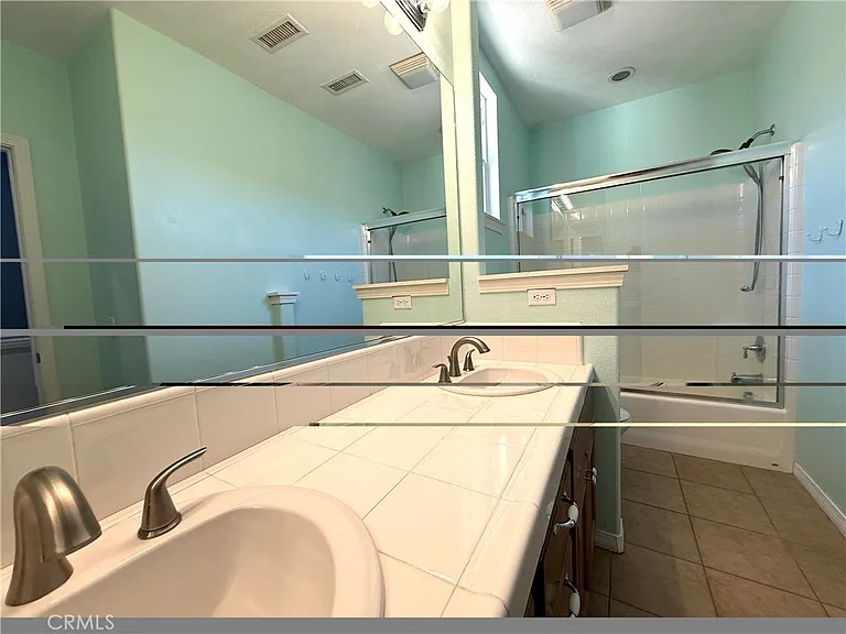 27949 Breakwater Ct — Photo 16