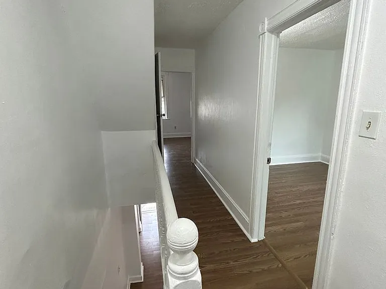 367 Hewitt St — Photo 12