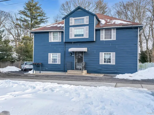 241 Rosevale Avenue, Ronkonkoma, NY 11779