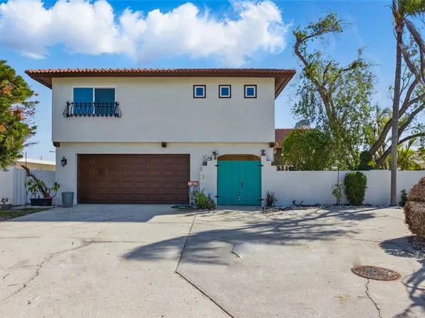 11285 8th St E, Treasure Island, FL 33706