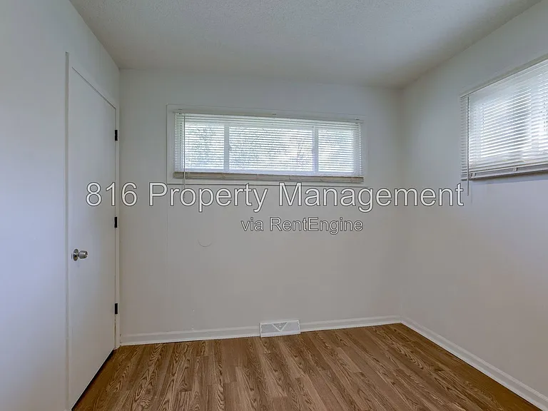 8701 E 114th St — Photo 15